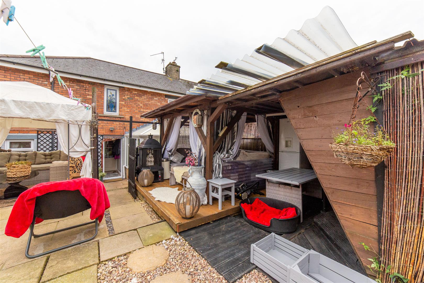 Channel View, Penygarn, Pontypool One2One Estate Agents